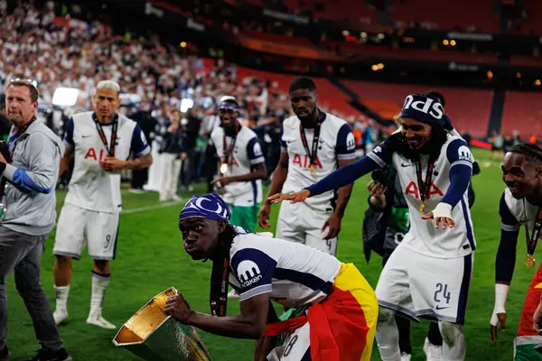 Yves Bissuma, UEFA Avrupa Ligi 2025 final maçında Tottenham Hotspur FC ve Manchester United FC (Maciej Rogowski)