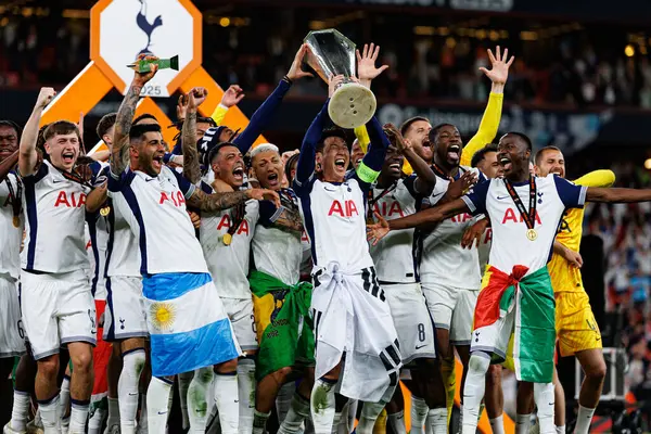 Tottenham takımı UEFA Avrupa Ligi 2025 final maçında Tottenham Hotspur FC ve Manchester United FC (Maciej Rogowski)