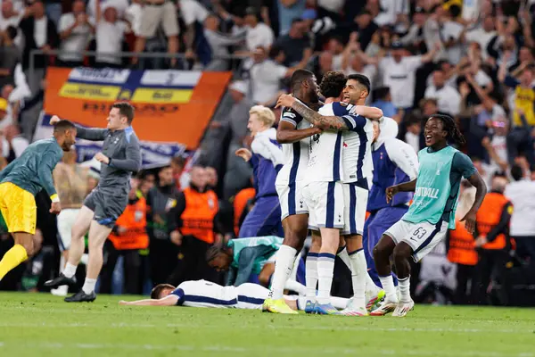 Tottenham oyuncuları UEFA Avrupa Ligi 2025 final maçında Tottenham Hotspur FC ve Manchester United FC (Maciej Rogowski)
