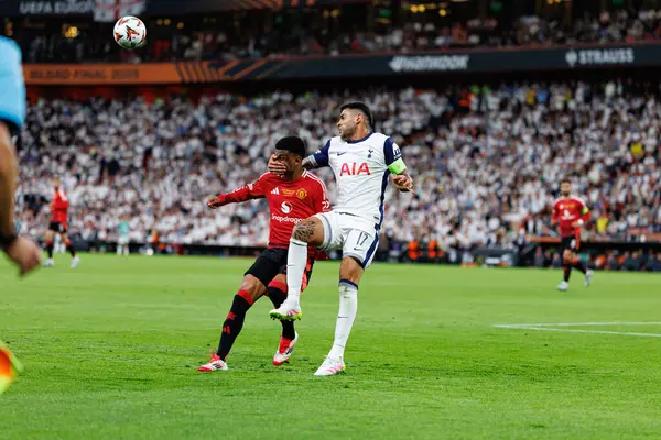 Amad Diallo ve Cristian Romero, UEFA Avrupa Ligi 2025 final maçında Tottenham Hotspur FC ve Manchester United FC (Maciej Rogowski)
