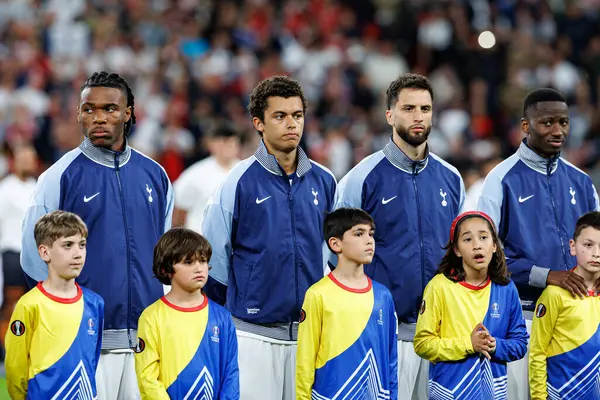 Destiny Udogie, Brennan Johnson ve Rodrigo Bentancur, UEFA Avrupa Ligi 2025 final maçında Tottenham Hotspur FC ve Manchester United FC (Maciej Rogowski)