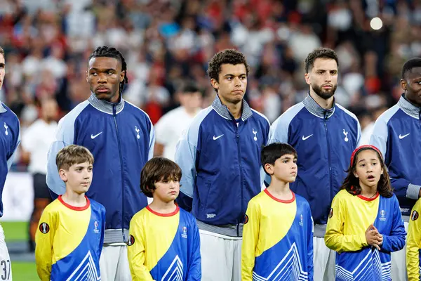 Destiny Udogie, Brennan Johnson ve Rodrigo Bentancur, UEFA Avrupa Ligi 2025 final maçında Tottenham Hotspur FC ve Manchester United FC (Maciej Rogowski)