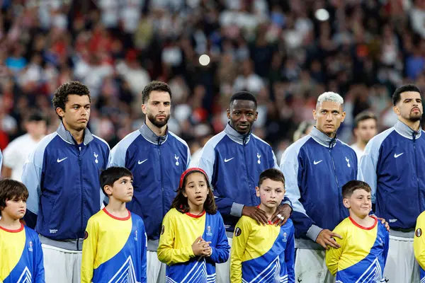 Tottenham oyuncuları UEFA Avrupa Ligi 2025 final maçında Tottenham Hotspur FC ve Manchester United FC (Maciej Rogowski)