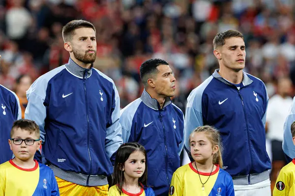 Guglielmo Vicario, Pedro Porro ve Micky van de Ven UEFA Avrupa Ligi 2025 final maçında Tottenham Hotspur FC ve Manchester United FC (Maciej Rogowski)