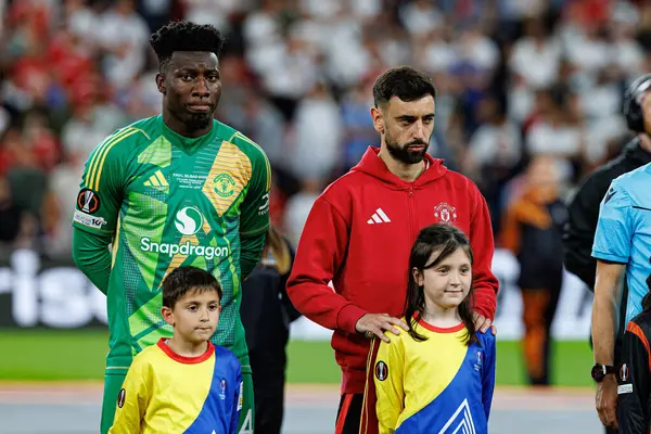 Andre Onana ve Bruno Fernandes, UEFA Avrupa Ligi 2025 final maçında Tottenham Hotspur FC ve Manchester United FC (Maciej Rogowski)