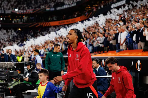 Leny Yoro, UEFA Avrupa Ligi 2025 final maçında Tottenham Hotspur FC ve Manchester United FC (Maciej Rogowski)