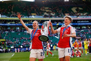 Amanda Ilestedt ve Lina Hurtig, UEFA Şampiyonlar Ligi 2025 final maçında Estadio Jose Alvalade 'de Arsenal FC ve FC Barcelona arasında görüldü (Maciej Rogowski)