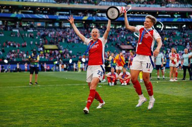 Amanda Ilestedt ve Lina Hurtig, UEFA Şampiyonlar Ligi 2025 final maçında Estadio Jose Alvalade 'de Arsenal FC ve FC Barcelona arasında görüldü (Maciej Rogowski)