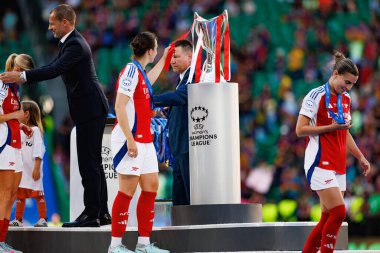 Lotte Wubben-Moy, UEFA Şampiyonlar Ligi 2025 final maçında Estadio Jose Alvalade 'de Arsenal FC ve FC Barcelona arasında görüldü.)