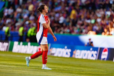 Lotte Wubben-Moy, UEFA Şampiyonlar Ligi 2025 final maçında Estadio Jose Alvalade 'de Arsenal FC ve FC Barcelona arasında görüldü.)