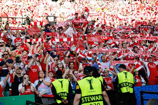 Arsenal taraftarları UEFA Kadınlar Şampiyonlar Ligi 2025 final maçında Estadio Jose Alvalade 'de (Maciej Rogowski) Arsenal FC Barcelona ile FC Barcelona arasında görüldü.)