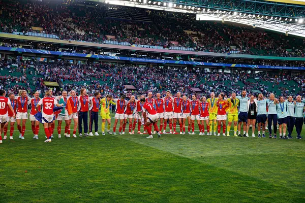 Arsenal 'in oyuncuları UEFA Kadınlar Şampiyonlar Ligi 2025 final maçında Estadio Jose Alvalade' de (Maciej Rogowski) Arsenal FC Barcelona ile FC Barcelona arasında görüldü.)