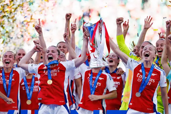 Arsenal 'in oyuncuları UEFA Kadınlar Şampiyonlar Ligi 2025 final maçında Estadio Jose Alvalade' de (Maciej Rogowski) Arsenal FC Barcelona ile FC Barcelona arasında görüldü.)