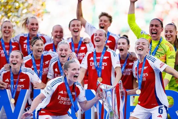 Arsenal 'in oyuncuları UEFA Kadınlar Şampiyonlar Ligi 2025 final maçında Estadio Jose Alvalade' de (Maciej Rogowski) Arsenal FC Barcelona ile FC Barcelona arasında görüldü.)