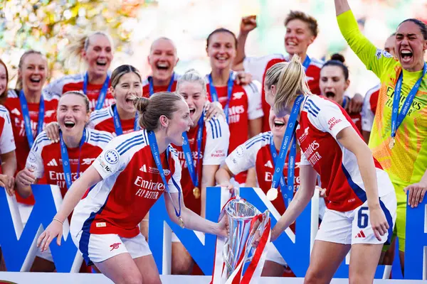 Arsenal 'in oyuncuları UEFA Kadınlar Şampiyonlar Ligi 2025 final maçında Estadio Jose Alvalade' de (Maciej Rogowski) Arsenal FC Barcelona ile FC Barcelona arasında görüldü.)