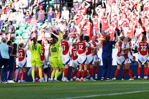 Arsenal 'in oyuncuları UEFA Kadınlar Şampiyonlar Ligi 2025 final maçında Estadio Jose Alvalade' de (Maciej Rogowski) Arsenal FC Barcelona ile FC Barcelona arasında görüldü.)