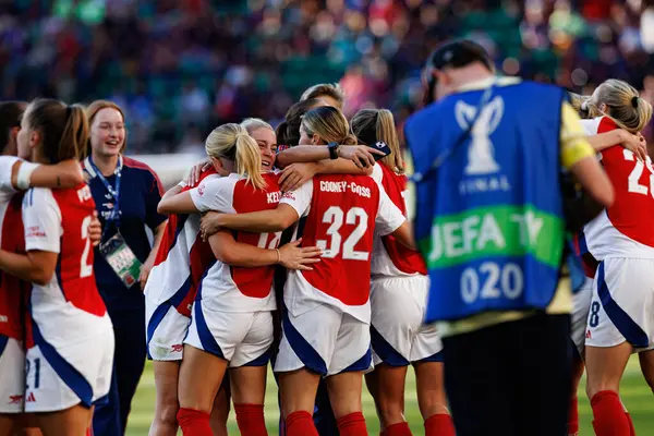 Arsenal 'in oyuncuları UEFA Kadınlar Şampiyonlar Ligi 2025 final maçında Estadio Jose Alvalade' de (Maciej Rogowski) Arsenal FC Barcelona ile FC Barcelona arasında görüldü.)