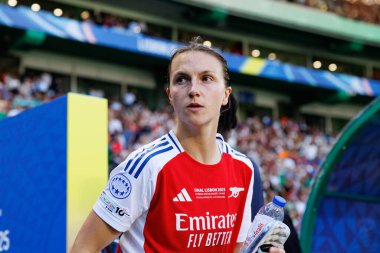 Lotte Wubben-Moy, UEFA Şampiyonlar Ligi 2025 final maçında Estadio Jose Alvalade 'de Arsenal FC ve FC Barcelona arasında görüldü.)