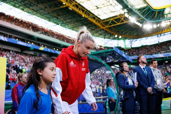 Leah Williamson UEFA Kadınlar Şampiyonlar Ligi 2025 final maçında Estadio Jose Alvalade 'de Arsenal FC ve FC Barcelona arasında görüldü.)