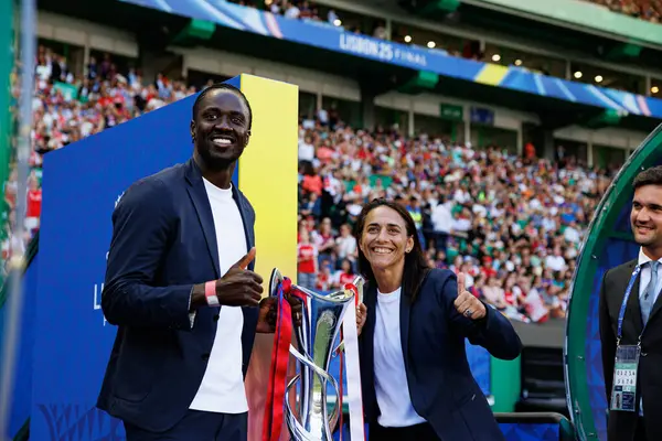 Eder ve Carla Couto, UEFA Kadınlar Şampiyonlar Ligi 2025 final maçında Estadio Jose Alvalade 'de (Maciej Rogowski) Arsenal FC ve FC Barcelona arasında görüldü.)