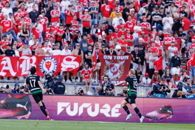 Conrad Harder, SL Benfica ve Sporting CP (Maciej Rogowski) takımları arasında oynanan Taca de Portugal 2025 final maçında gol attıktan sonra kutlama yaparken görüldü.)