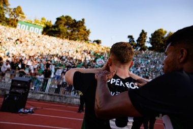 Viktor Gyokeres, SL Benfica ve Sporting CP (Maciej Rogowski) takımları arasında oynanan Taca de Portugal 2025 final maçında gol attıktan sonra kutlama yaparken görüldü.)