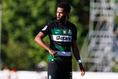 Jeremiah St. Juste Taca de Portugal 2025 final maçında SL Benfica ve Sporting CP (Maciej Rogowski) takımları arasında görüldü.)