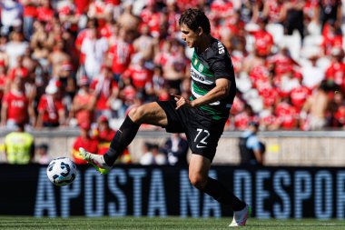 Eduardo Quaresma, SL Benfica ve Sporting CP (Maciej Rogowski) takımları arasında oynanan Taca de Portugal 2025 final maçında görüldü.)