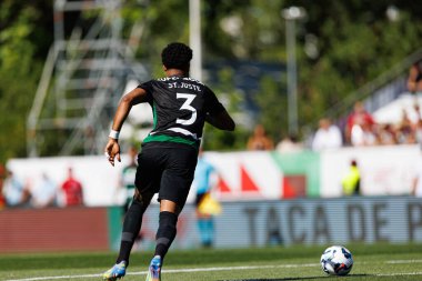 Jeremiah St. Juste Taca de Portugal 2025 final maçında SL Benfica ve Sporting CP (Maciej Rogowski) takımları arasında görüldü.)