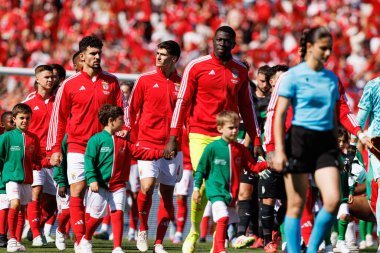 Tomas Araujo, Antonio Silva ve Samuel Soares, SL Benfica ve Sporting CP (Maciej Rogowski) takımları arasında oynanan Taca de Portugal 2025 final maçında görüldü.)