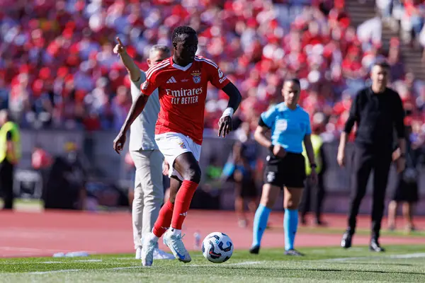 Bruma, SL Benfica ve Sporting CP (Maciej Rogowski) takımları arasında oynanan Taca de Portugal 2025 final maçında görüldü.)