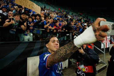 Enzo Fernandez, Real Betis Balompie ve Chelsea FC (Maciej Rogowski) arasında oynanan UEFA Konferans Ligi 2025 final maçında görüldü.)