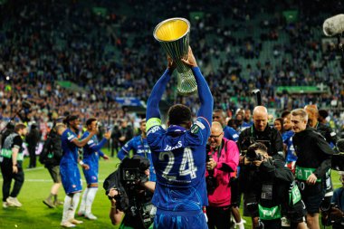 Reece James, Real Betis Balompie ve Chelsea FC (Maciej Rogowski) arasında oynanan UEFA Konferans Ligi 2025 final maçında görüldü.)