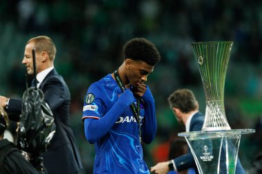 Josh Acheampong, Real Betis Balompie ve Chelsea FC (Maciej Rogowski) arasında oynanan UEFA Konferans Ligi 2025 final maçında görüldü.)