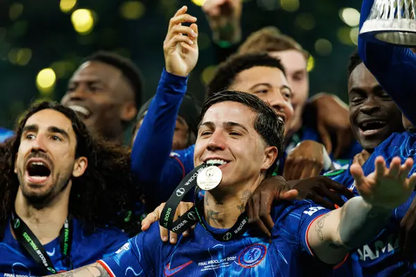 Enzo Fernandez, Real Betis Balompie ve Chelsea FC (Maciej Rogowski) arasında oynanan UEFA Konferans Ligi 2025 final maçında görüldü.)