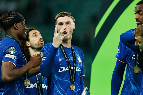 Cole Palmer, Real Betis Balompie ve Chelsea FC (Maciej Rogowski) arasında oynanan UEFA Konferans Ligi 2025 final maçında görüldü.)