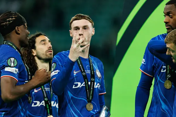 Cole Palmer, Real Betis Balompie ve Chelsea FC (Maciej Rogowski) arasında oynanan UEFA Konferans Ligi 2025 final maçında görüldü.)