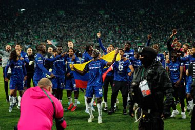Chelsea 'nin oyuncuları, Real Betis Balompie ile Chelsea FC (Maciej Rogowski) arasında oynanan 2025 UEFA Konferans Ligi final maçında kutlama yaparken görüldü.)