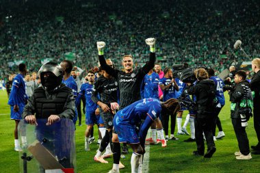 Chelsea 'nin oyuncuları, Real Betis Balompie ile Chelsea FC (Maciej Rogowski) arasında oynanan 2025 UEFA Konferans Ligi final maçında kutlama yaparken görüldü.)