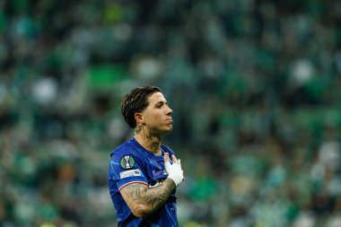 Enzo Fernandez, Real Betis Balompie ve Chelsea FC (Maciej Rogowski) arasında oynanan UEFA Konferans Ligi 2025 final maçında görüldü.)