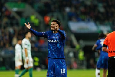 Jadon Sancho, Real Betis Balompie ve Chelsea FC (Maciej Rogowski) arasında oynanan UEFA Konferans Ligi 2025 final maçında gol attıktan sonra kutlama yaparken görüldü.)