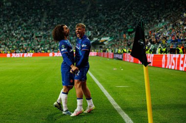 Marc Cucurella ve Kiernan Dewsbury-Hall UEFA Konferans Ligi 2025 final maçında Real Betis Balompie ve Chelsea FC (Maciej Rogowski)