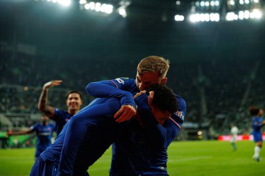 Jadon Sancho ve Kiernan Dewsbury-Hall UEFA Konferans Ligi 2025 final maçında Real Betis Balompie ve Chelsea FC (Maciej Rogowski)