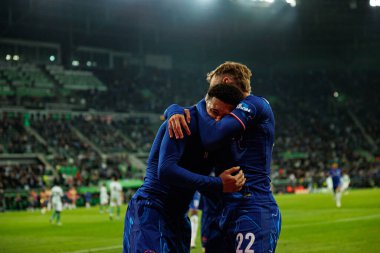 Jadon Sancho ve Kiernan Dewsbury-Hall UEFA Konferans Ligi 2025 final maçında Real Betis Balompie ve Chelsea FC (Maciej Rogowski)