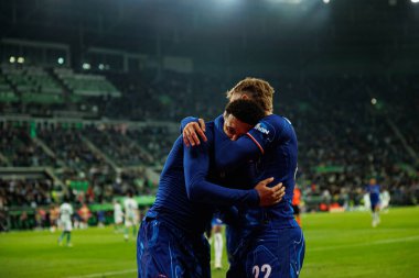 Jadon Sancho ve Kiernan Dewsbury-Hall UEFA Konferans Ligi 2025 final maçında Real Betis Balompie ve Chelsea FC (Maciej Rogowski)