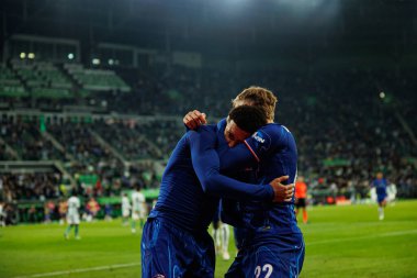 Jadon Sancho ve Kiernan Dewsbury-Hall UEFA Konferans Ligi 2025 final maçında Real Betis Balompie ve Chelsea FC (Maciej Rogowski)