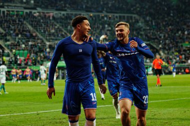 Jadon Sancho ve Kiernan Dewsbury-Hall UEFA Konferans Ligi 2025 final maçında Real Betis Balompie ve Chelsea FC (Maciej Rogowski)