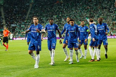 Enzo Fernandez, Real Betis Balompie ve Chelsea FC (Maciej Rogowski) arasında oynanan UEFA Konferans Ligi 2025 final maçında gol attıktan sonra kutlama yaparken görüldü.)