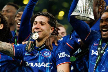 Enzo Fernandez, Real Betis Balompie ve Chelsea FC (Maciej Rogowski) arasında oynanan UEFA Konferans Ligi 2025 final maçında görüldü.)