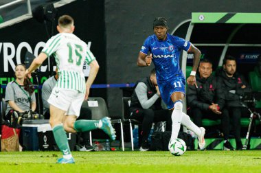 Noni Madueke, Real Betis Balompie ve Chelsea FC (Maciej Rogowski) arasında oynanan UEFA Konferans Ligi 2025 final maçında görüldü.)